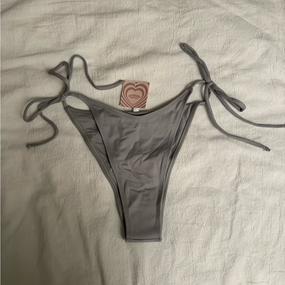 Brand new swim bottoms - Picture 2 of 6